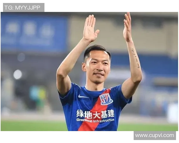 吴曦在关键时刻建功助力上海申花赢得重要比赛胜利