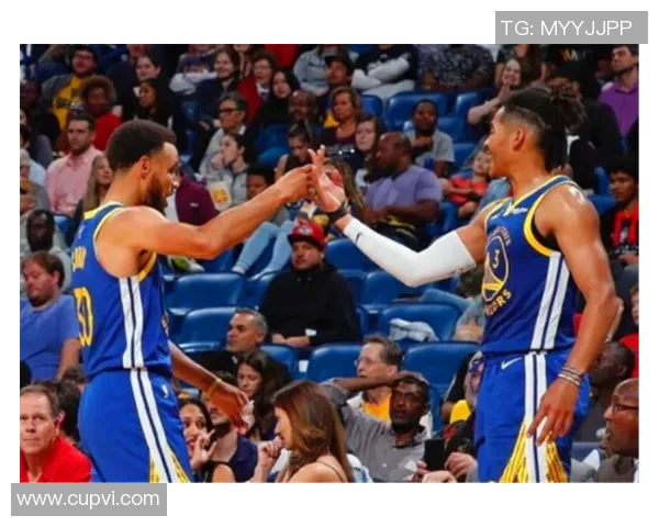 汤普逊复出引热议,球迷期待超强三巨头再聚首