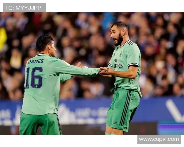 皇马3-0完胜塞尔塔取得开门红,本泽马梅开二度成全队头号射手